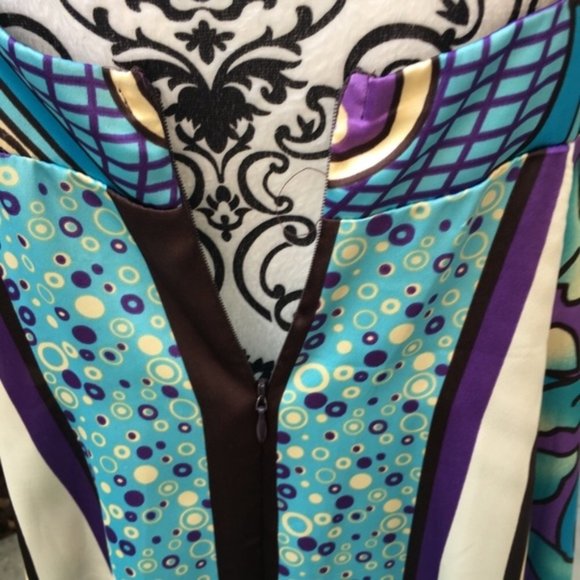 Beautiful Handkerchief skirt dress - Picture 6 of 9